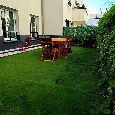 The Green Terrace Disneyland Chessy  Exteriör bild