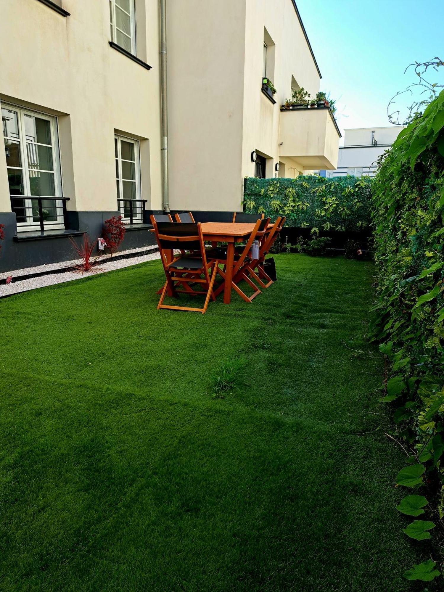 The Green Terrace Disneyland Chessy  Exteriör bild
